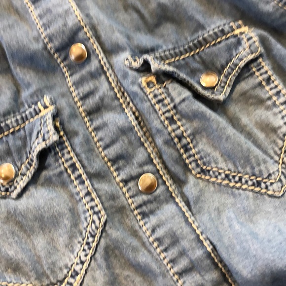 Seven brand denim shirt. - Picture 6 of 6